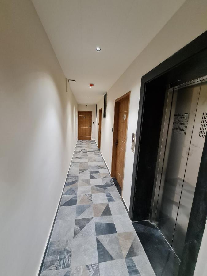 Hotel Nova Palm Rajkot Εξωτερικό φωτογραφία
