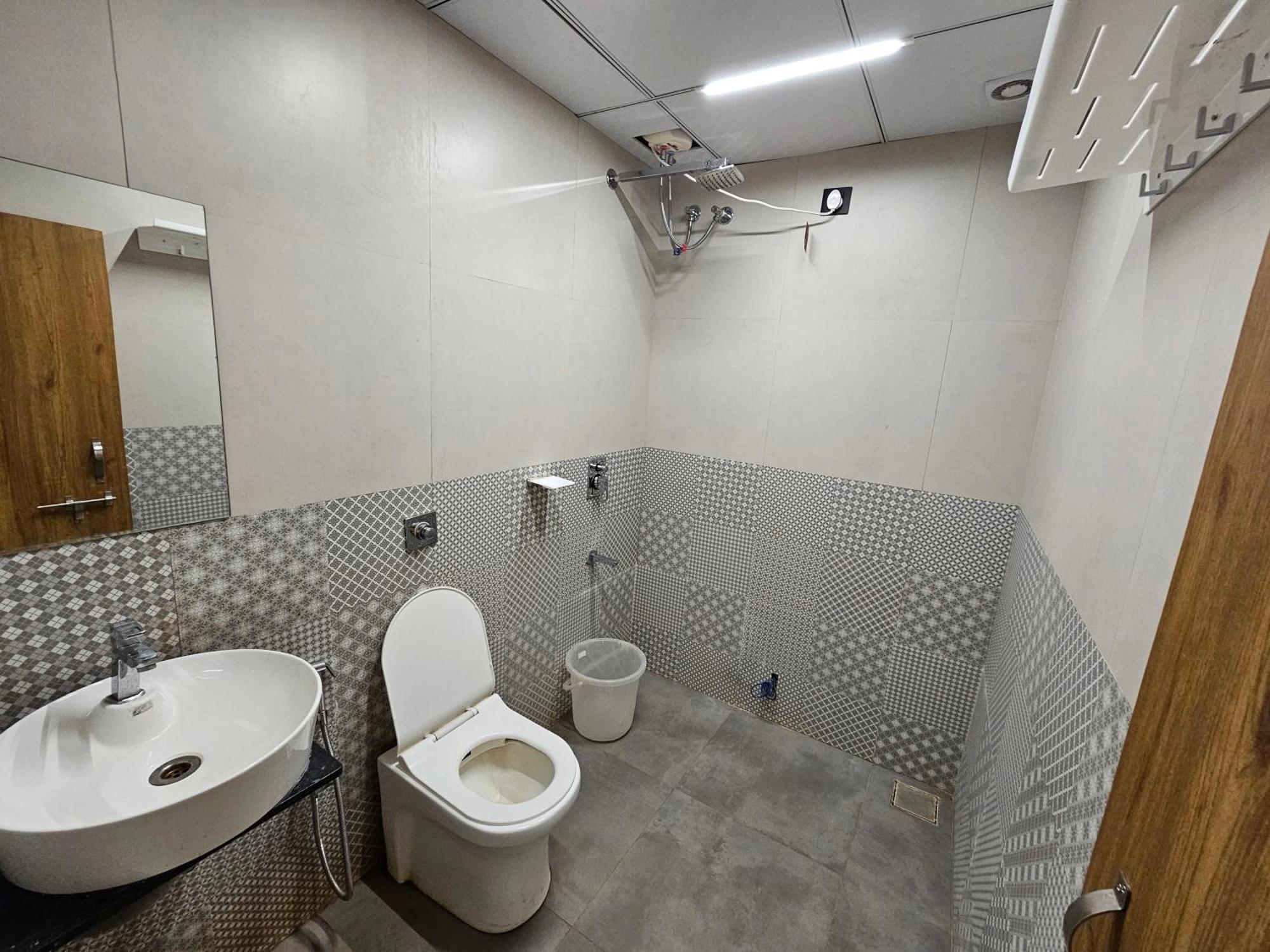 Hotel Nova Palm Rajkot Εξωτερικό φωτογραφία